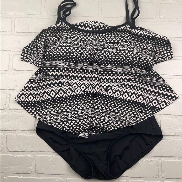 Maxine Hollywood 1pc Swimsuit‎ Women 12 Black White Ruffle Lagenlook Bra Pads - Picture 1 of 8